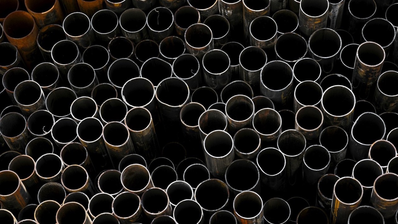 Seamless Black Steel Pipe: What "Black" Means and How to Buy It Right